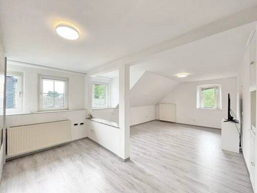 Wohnung zur Miete 980 € 6 Zimmer 80 m² Geschoss 2/3 frei ab 01.10.2026 Ransbach-Baumbach 56235