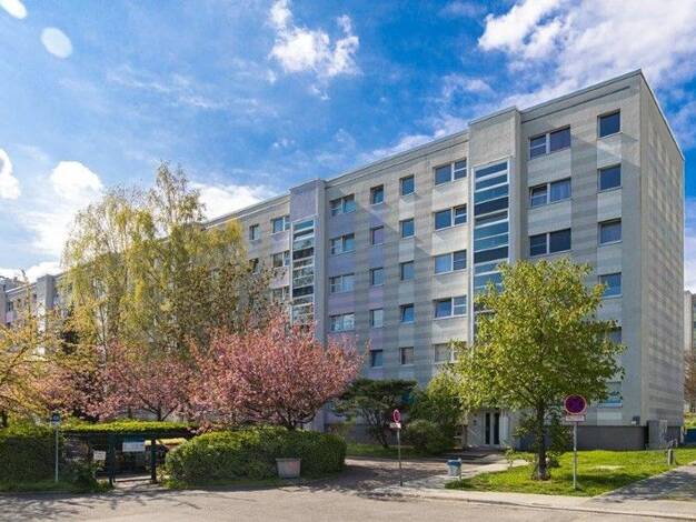 Wohnung zur Miete 556 € 3 Zimmer 64,3 m² 4. Geschoss frei ab 03.09.2026 Limbacher Weg 5 Gorbitz-Süd Ortsamtsbereich Cotta 01169