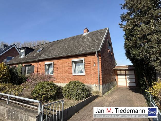 Doppelhaushälfte zum Kauf 245.000 € 6 Zimmer 90 m² 629 m² Grundstück Bad Schwartau 23611