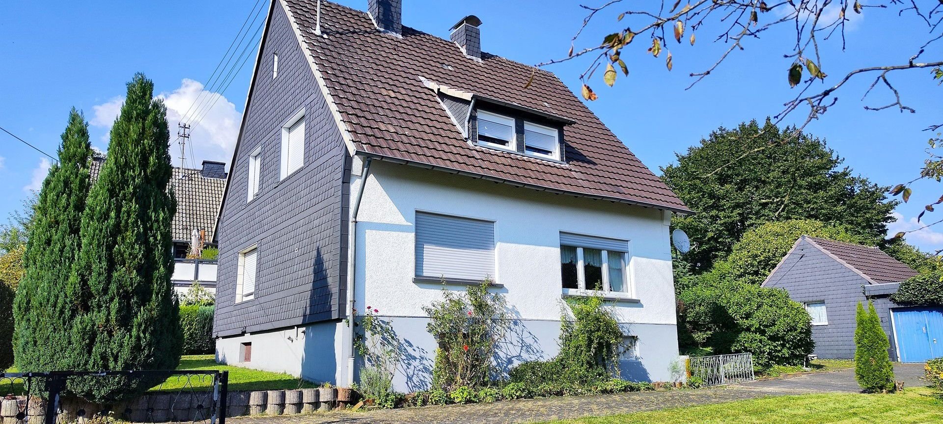 Einfamilienhaus zum Kauf provisionsfrei 330.000 € 7 Zimmer 131 m²<br/>Wohnfläche 1.555 m²<br/>Grundstück Feldermühle Reichshof 51580