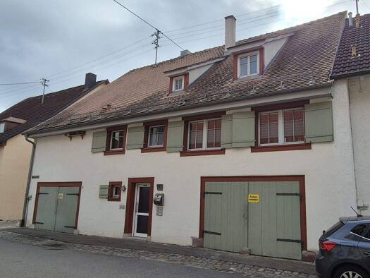 Mehrfamilienhaus zum Kauf 345.000 € 10 Zimmer 280 m² 286 m² Grundstück Geisingen 78187