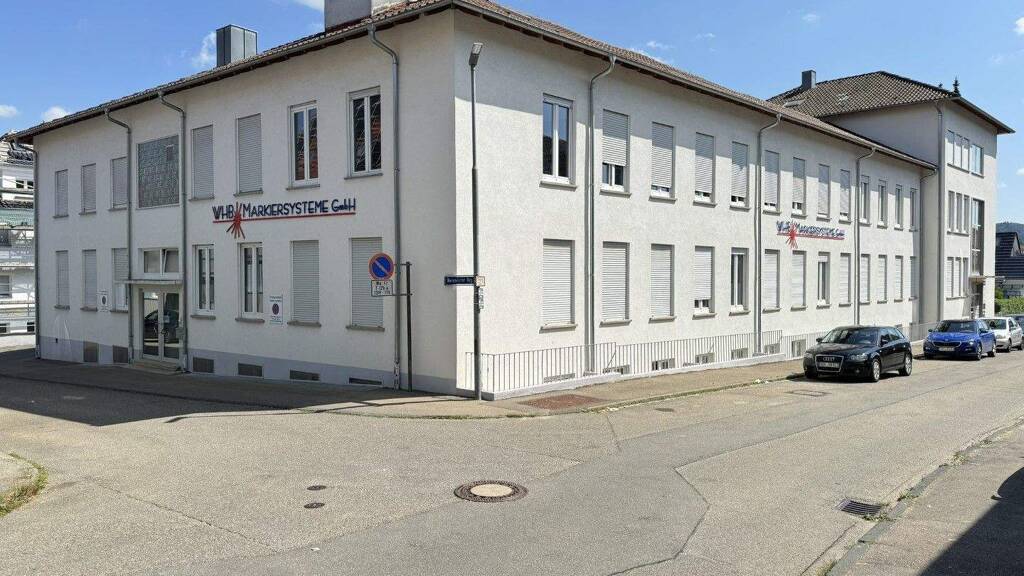 Produktionshalle zum Kauf 1.738.500 € 2.100 m² Lagerfläche Tuttlingen 78532