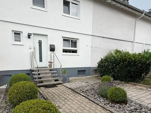 Reihenhaus zum Kauf provisionsfrei 380.000 € 5 Zimmer 116 m² 305 m² Grundstück frei ab sofort Villingen Villingen-Schwenningen 78052