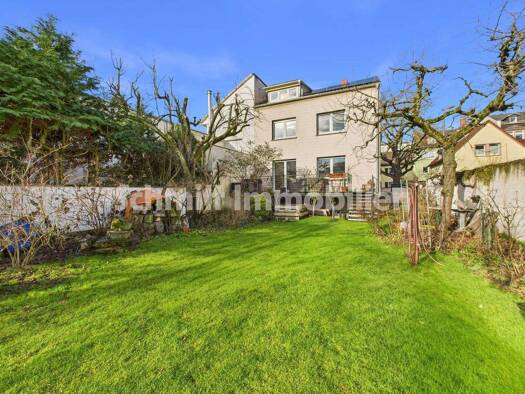 Stadthaus zum Kauf 610.000 € 7 Zimmer 124 m² 368 m² Grundstück Niederrad Frankfurt am Main 60528