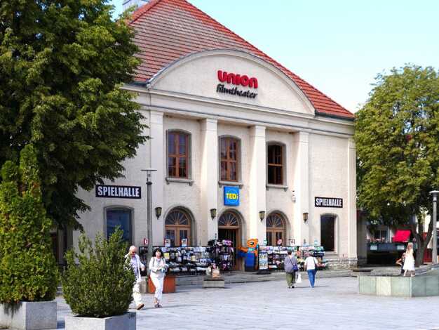 Bürogebäude zum Kauf provisionsfrei als Kapitalanlage geeignet 1.640.000 € 2.267 m² 2.289 m² Grundstück Friedrichstraße 21 Prenzlau Prenzlau 17291