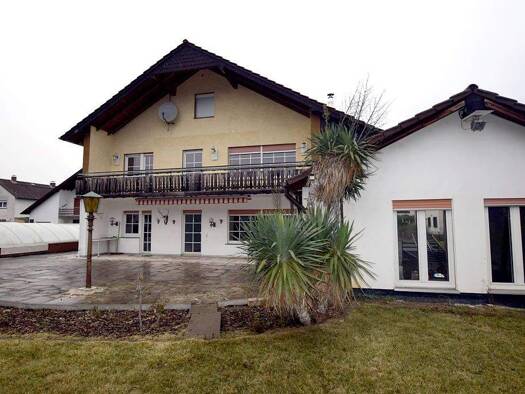 Mehrfamilienhaus zum Kauf 894.000 € 8 Zimmer 196 m² 760 m² Grundstück Niederdorfelden 61138