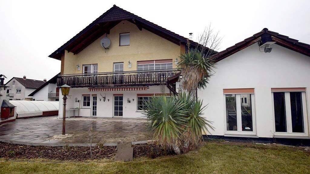 Mehrfamilienhaus zum Kauf 894.000 € 8 Zimmer 196 m² 760 m² Grundstück Niederdorfelden 61138