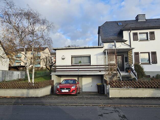 Doppelhaushälfte zum Kauf provisionsfrei 220.000 € 6 Zimmer 114,5 m² 390 m² Grundstück Herborn Herborn / Heesen 35745