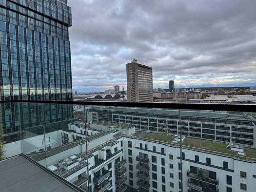 Wohnung zur Miete 1.700 € 2 Zimmer 63 m² Geschoss 13/28 frei ab sofort Gallus Frankfurt am Main 60486