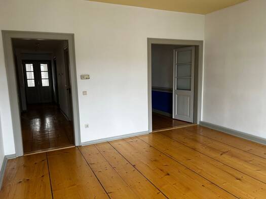 Wohnung zur Miete 890 € 4,5 Zimmer 113 m² 2. Geschoss frei ab sofort Coburg Coburg 96450