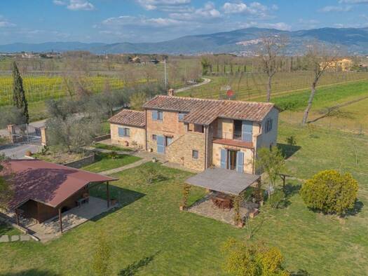 Bauernhaus zum Kauf 780.000 € 6 Zimmer 200 m² 22.000 m² Grundstück Panoramablick Cortona 52044
