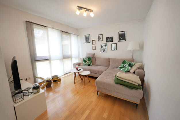 Wohnung zur Miete 700 € 3 Zimmer 80 m² 2. Geschoss frei ab 01.08.2025 Innenstadt Coburg 96450