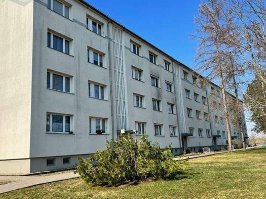 Wohnung zum Kauf 42.900 € 2 Zimmer 50 m² 2. Geschoss frei ab sofort Weißenfels 06667