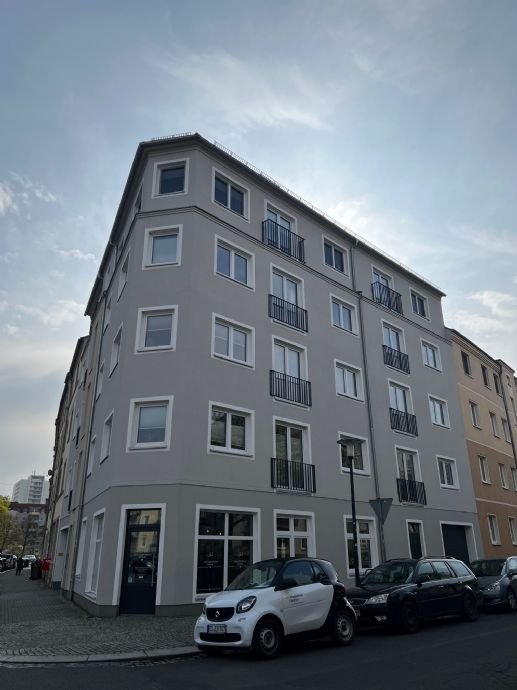 Wohnung zur Miete 1.090 € 3 Zimmer 79,2 m²<br/>Wohnfläche 3.<br/>Geschoss 01.02.2025<br/>Verfügbarkeit Schlüterstr. Gruna (Gartenheimallee) Dresden 01277