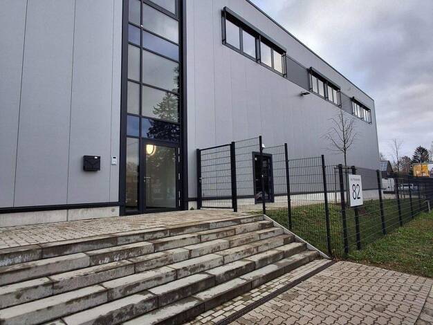 Lagerhalle zur Miete 2.435 m² Lagerfläche teilbar ab 257,5 m² Alt-Langenhagen Langenhagen 30853