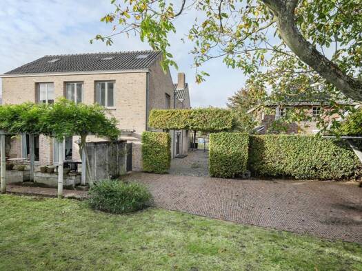 Villa zum Kauf 1.950.000 € 10 Zimmer 320 m² 1.336 m² Grundstück kamperfoeliestraat 23 Herzogenbusch 5213 HP