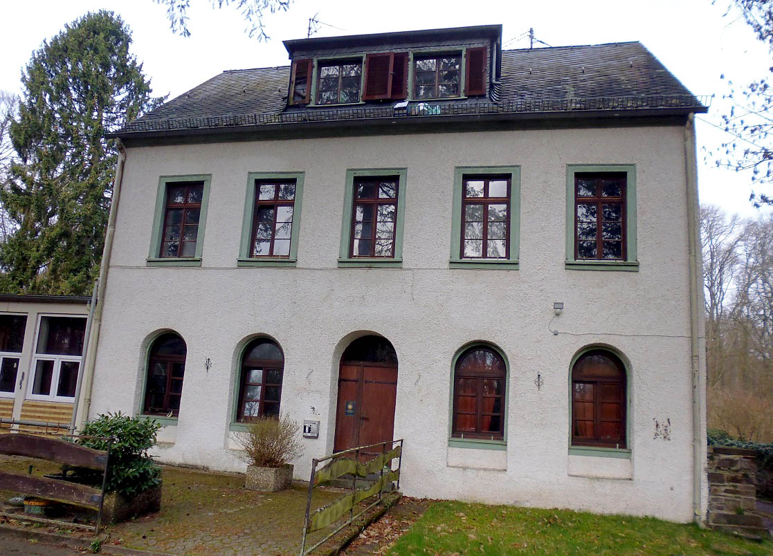 Mehrfamilienhaus zum Kauf 699.000 € 13 Zimmer 300 m²<br/>Wohnfläche 5.253 m²<br/>Grundstück Grenzloch Lahnstein 56132