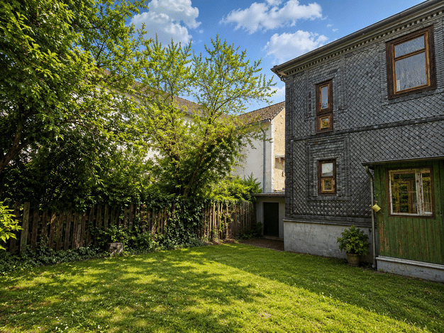 Villa zum Kauf 114.000 € 7 Zimmer 138 m² 328 m² Grundstück frei ab sofort West Rudolstadt 07407
