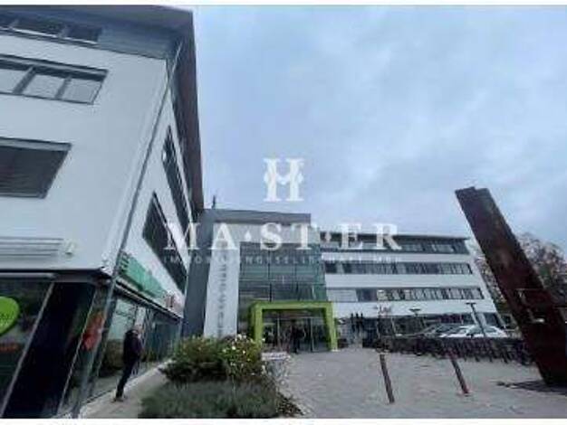 Bürofläche zur Miete 10,50 € 210 m² Bürofläche teilbar ab 210 m² Neumarkt 92318