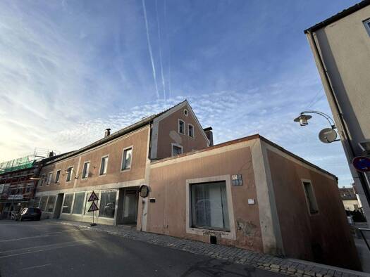 Mehrfamilienhaus zum Kauf 110.000 € 8 Zimmer 280 m² 331 m² Grundstück Roding 93426