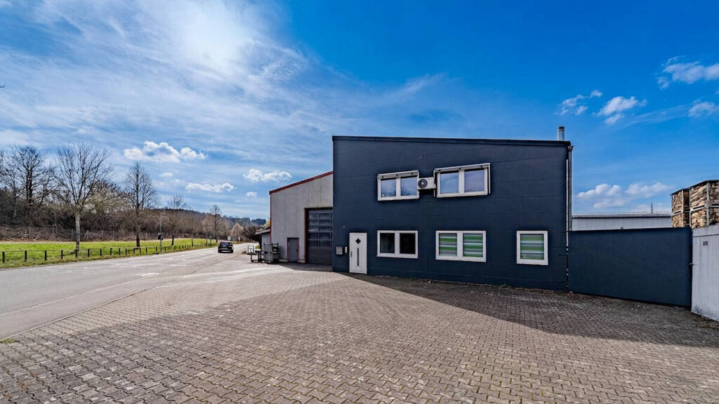 Produktionshalle zum Kauf 1.050.000 € 943,5 m² Lagerfläche Hilzingen 78247