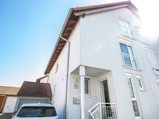 Doppelhaushälfte zur Miete 1.600 € 5 Zimmer 140 m² 166 m² Grundstück Lorsch 64653