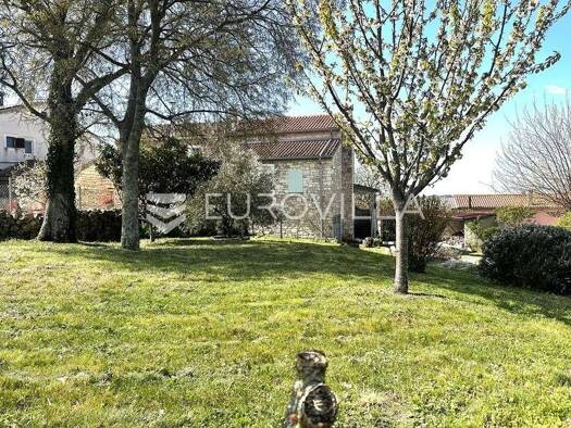Haus zum Kauf 295.000 € 3 Zimmer 148 m² Visnjan Višnjan