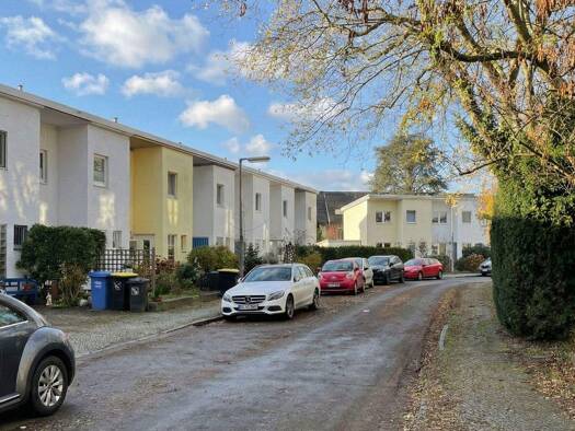 Reihenmittelhaus zum Kauf 390.000 € 4 Zimmer 80,9 m² 126 m² Grundstück Lichterfelde Berlin 12207