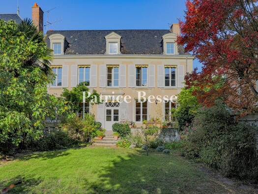 Einfamilienhaus zum Kauf 550.000 € 10 Zimmer 306 m² 569 m² Grundstück Centre Angers 49000