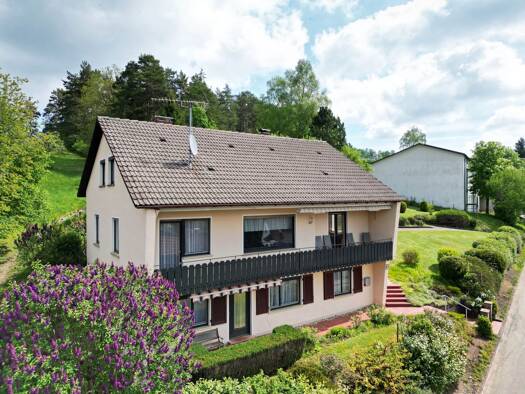 Einfamilienhaus zum Kauf 299.000 € 7 Zimmer 133,2 m² 1.648 m² Grundstück Aach Dornstetten 72280