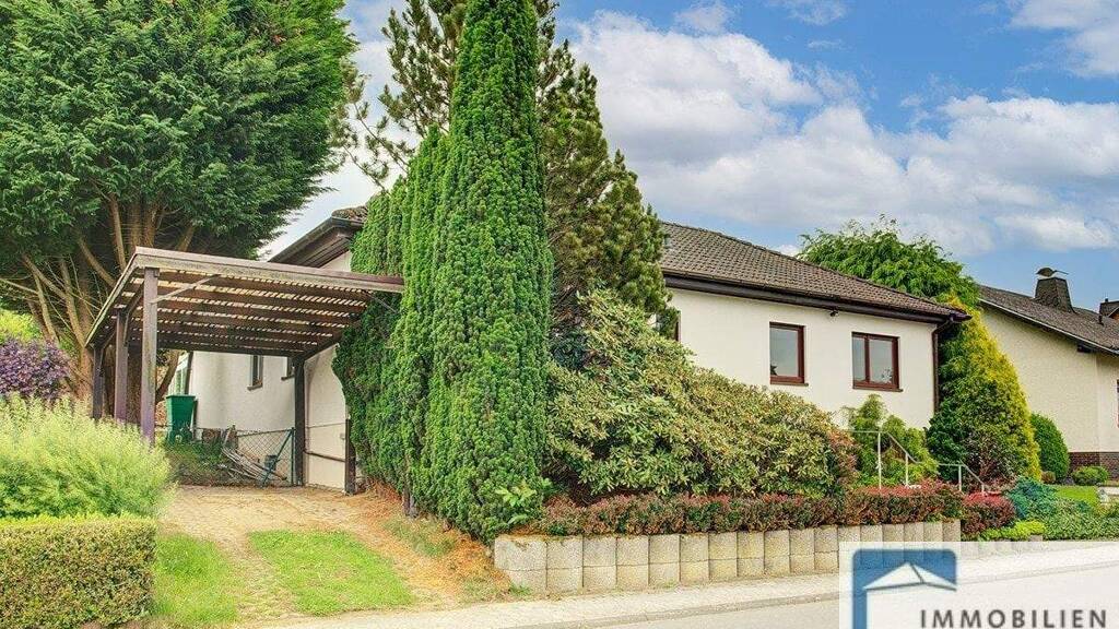 Bungalow zum Kauf 365.000 € 6 Zimmer 133 m² 950 m² Grundstück Großmaischeid 56276