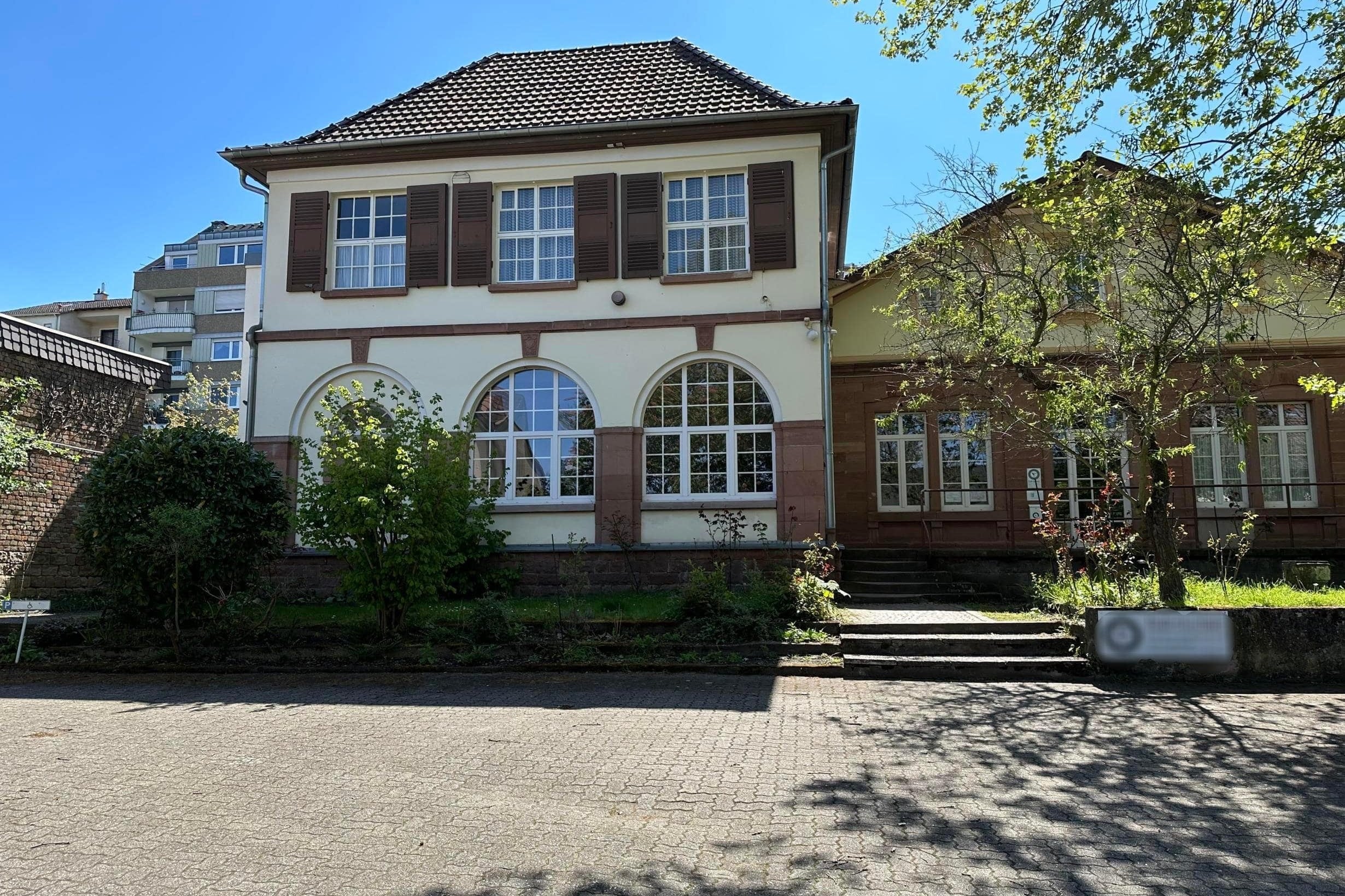 Mehrfamilienhaus zum Kauf 899.000 € 13 Zimmer 52 m²<br/>Wohnfläche 1.534 m²<br/>Grundstück ab sofort<br/>Verfügbarkeit Innenstadt Neustadt 67434