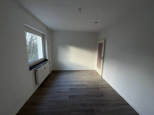 Wohnung zur Miete 350 € 2 Zimmer 56 m² 2. Geschoss frei ab sofort Am Mittelgraben 2 Elsterwerda Elsterwerda 04910