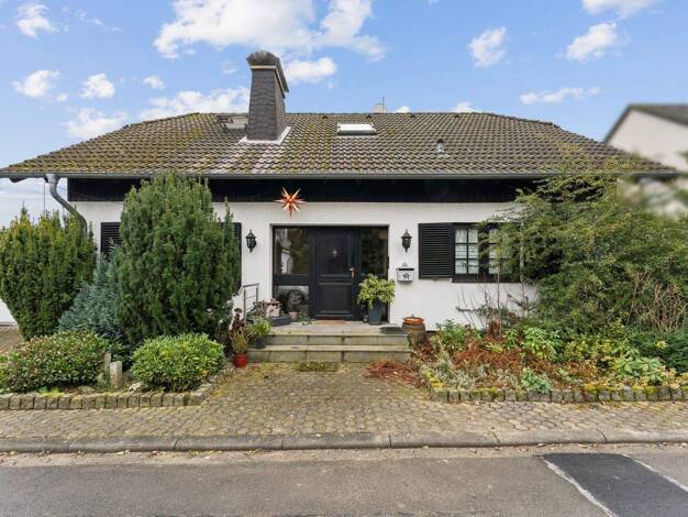 Einfamilienhaus zum Kauf 595.000 € 7 Zimmer 195 m² 669 m² Grundstück Engenhahn Niedernhausen 65527
