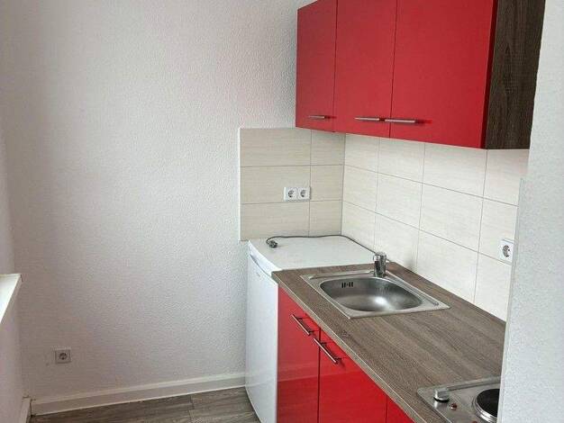 WG-Zimmer zur Miete Wohnen auf Zeit 270 € 24,5 m² 3. Geschoss Linzer Straße 43 Süd Dessau-Roßlau 06849