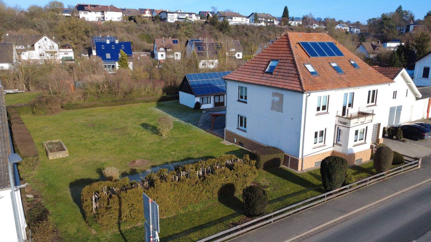 Immobilie in Edertal - Zweifamilienhaus mit viel Potential - Bild 0