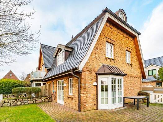 Haus zum Kauf 3.500.000 € 12 Zimmer 288,4 m² 700 m² Grundstück Westerland Sylt 25980