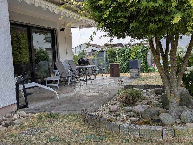 Einfamilienhaus zum Kauf 921.000 € 10 Zimmer 290 m² 930 m² Grundstück Höchberg 97204