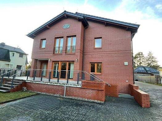 Doppelhaushälfte zum Kauf 569.000 € 11 Zimmer 222,7 m² 338 m² Grundstück frei ab sofort Birkenwerderweg 45 Lehnitz Oranienburg 16515