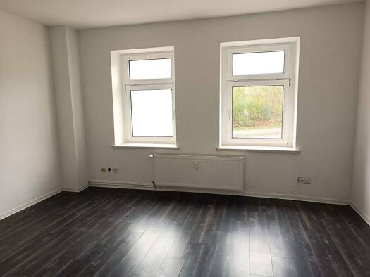 Wohnung zur Miete 300 € 1 Zimmer 40 m² EG frei ab sofort Eisleber Straße 2 Lemsdorf Magdeburg 39118