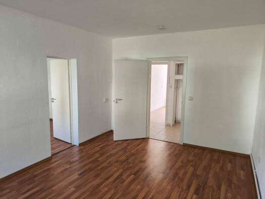 Wohnung zur Miete 245 € 2 Zimmer 45,5 m² frei ab sofort Am Stadion 5 Regis-Breitingen 04565