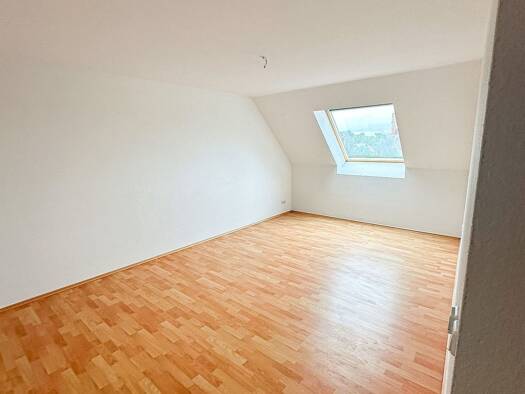 Wohnung zur Miete 639 € 3 Zimmer 85,5 m² 5. Geschoss frei ab sofort Friedrich-Engels-Straße 24 Finsterwalde 03238
