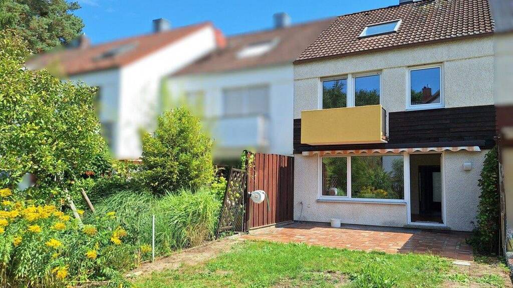 Reihenmittelhaus zum Kauf 469.000 € 3,5 Zimmer 104,5 m² 242,9 m² Grundstück Pillenreuth Nürnberg 90455