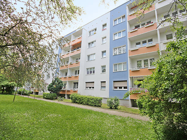 Wohnung zur Miete 299 € 2 Zimmer 49,7 m² 4. Geschoss frei ab 01.11.2026 Kattowitzer Straße 29 Südstadt Süd 06128