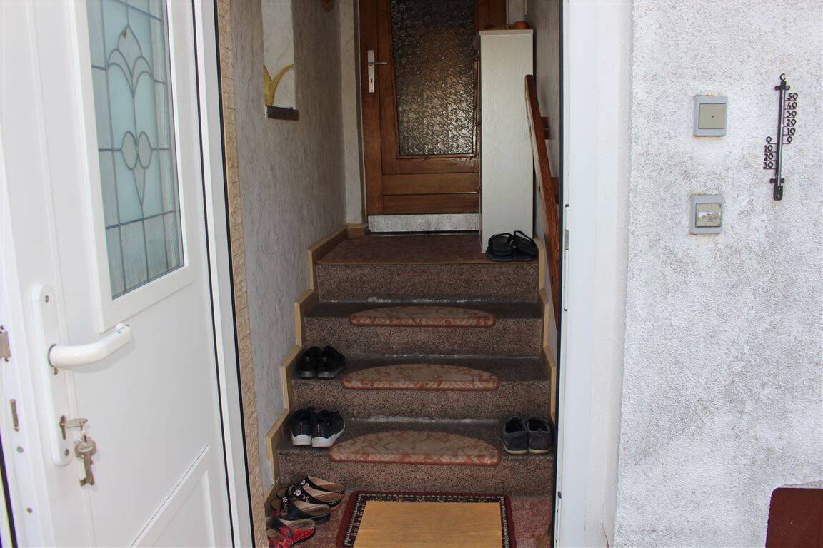 Immobilie in Groitzsch - Kleine, gemütliche DHH  mit Keller+ Garage mit günstigen Betriebskosten... - Bild 4