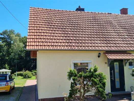 Doppelhaushälfte zur Miete 750 € 2,5 Zimmer 75,5 m² 1.000 m² Grundstück frei ab sofort Auf der Kuppe 41 Markersdorf Markersdorf 09123
