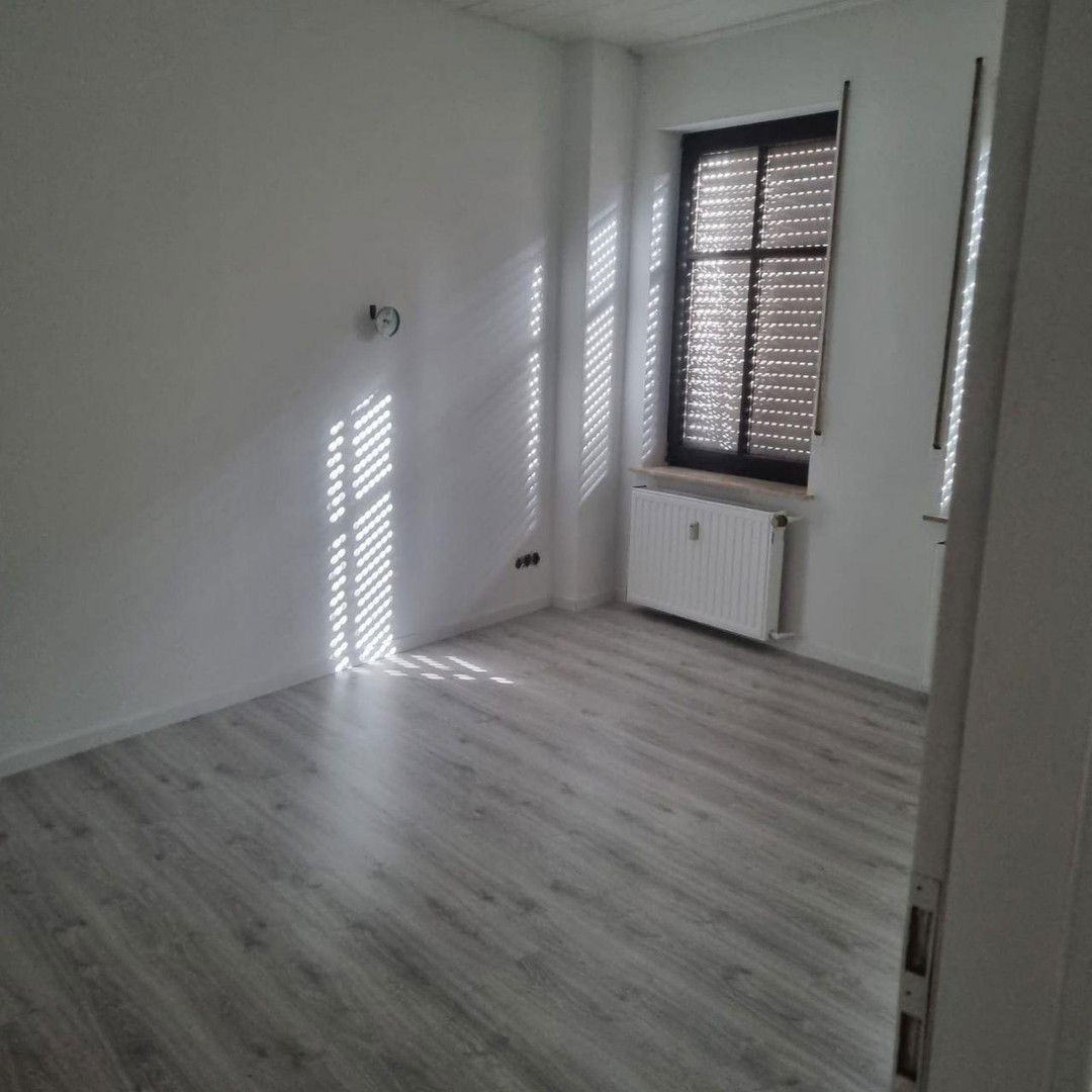 Wohnung zur Miete 4 Zimmer 87 m²<br/>Wohnfläche EG<br/>Geschoss Hauptstr. 95 Neuenhausen Grevenbroich 41517