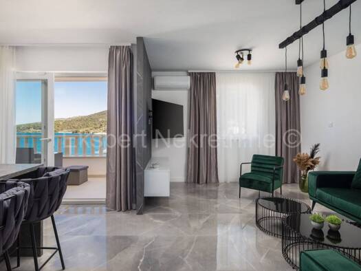 Wohnung zum Kauf 330.000 € 2 Zimmer 67 m² Geschoss 1/2 Marina 21222