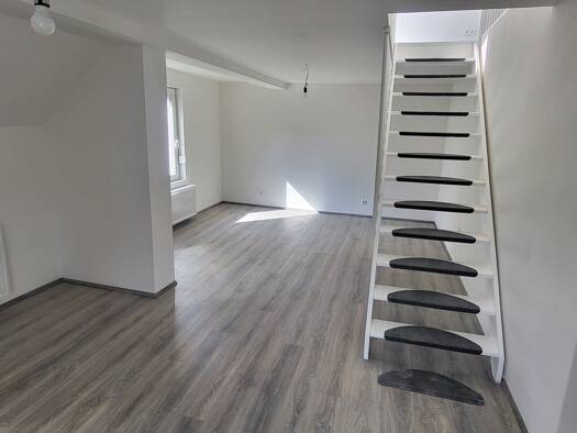 Wohnung zur Miete 1.000 € 1 Zimmer 95 m² Geschoss 2/3 Schnellenbach Engelskirchen 51766