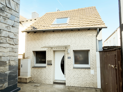 Einfamilienhaus zur Miete 850 € 2 Zimmer 63 m² 147 m² Grundstück Bergisch Neukirchen Leverkusen 51381